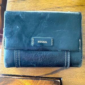 Black fossil wallet
